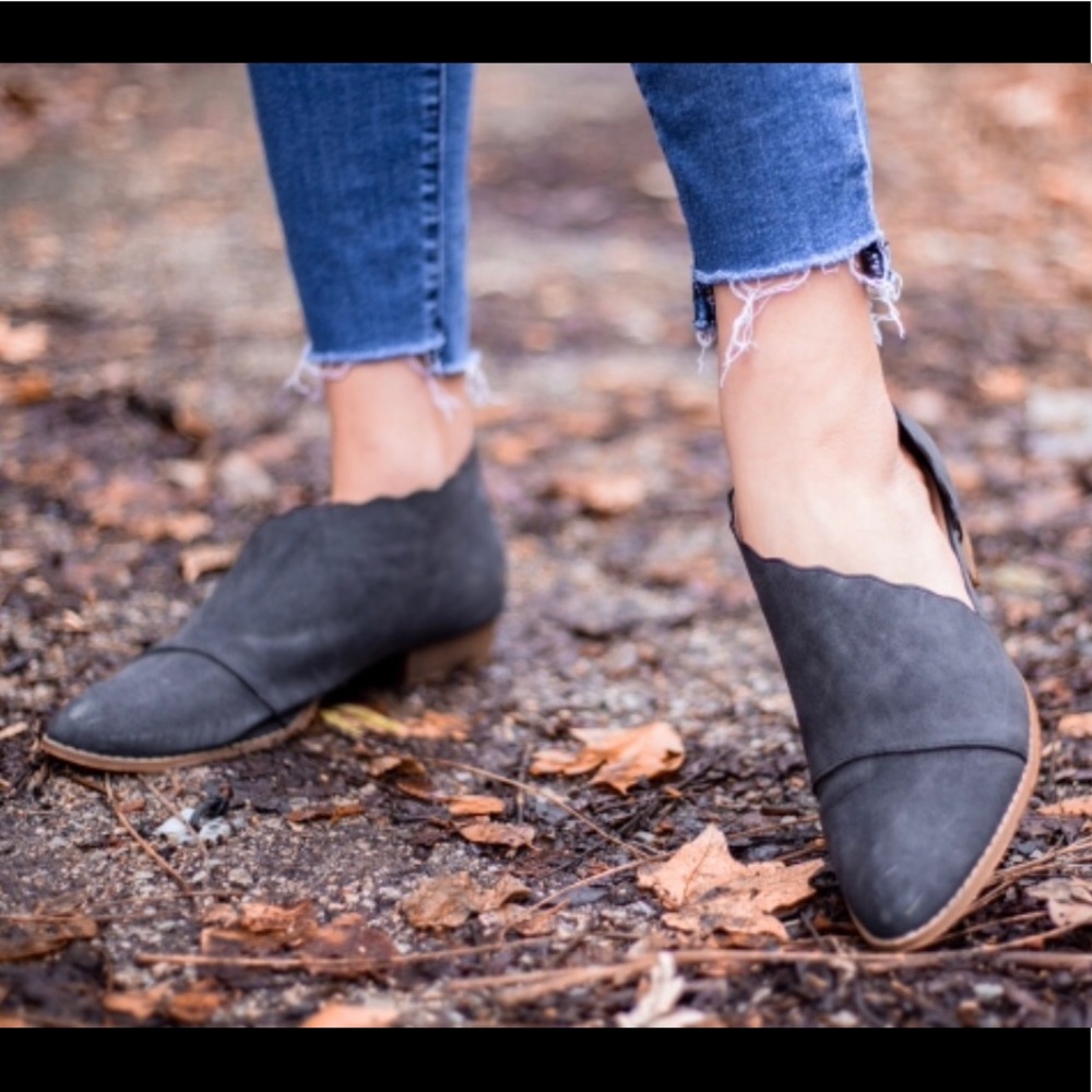 Side Peek Booties